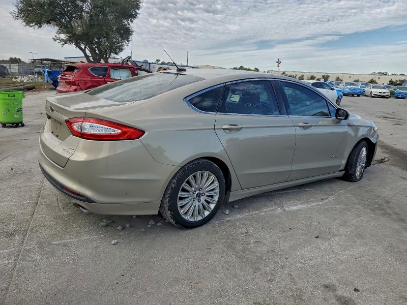 Photo 3 from auction – 2015 FORD FUSION SE with VIN 3FA6P0LU1FR204275
