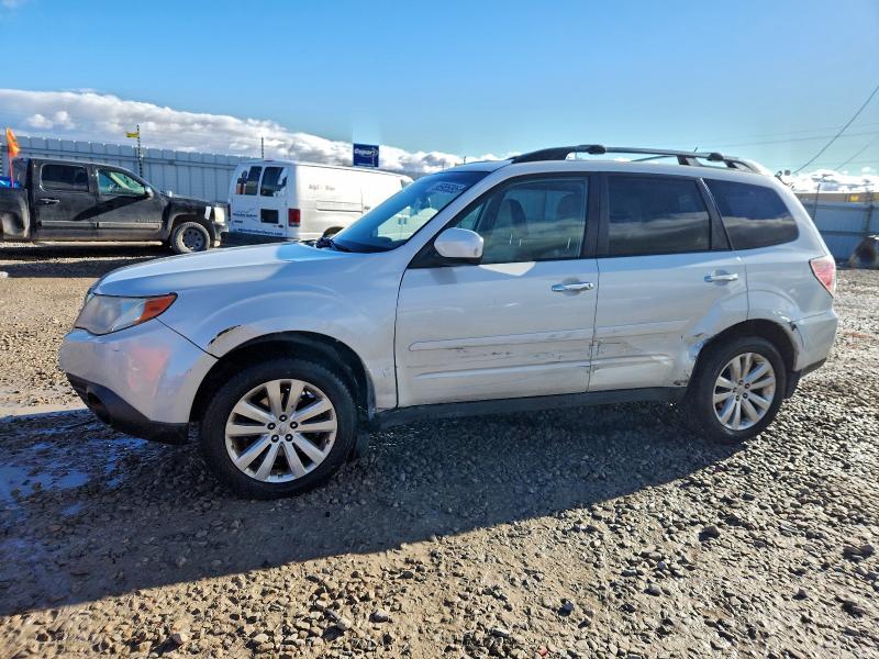 SUBARU FORESTER 2 2011 with VIN JF2SHADC9BH760414 - Photo from auction
