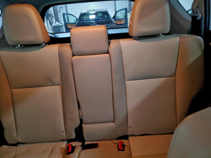 Photo 10 from auction – 2014 TOYOTA RAV4 LIMIT with VIN 2T3DFREV0EW158897