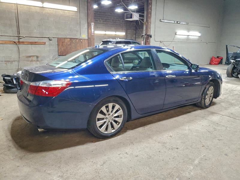 Photo 3 from auction – 2015 HONDA ACCORD EXL with VIN 1HGCR2F89FA105538
