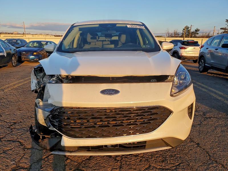 Photo 5 from auction – 2020 FORD ESCAPE SE with VIN 1FMCU0G68LUA20758