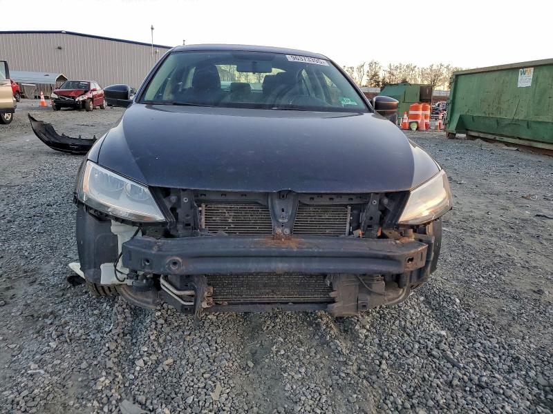 Photo 5 from auction – 2015 VOLKSWAGEN JETTA BASE with VIN 3VW1K7AJ3FM278134