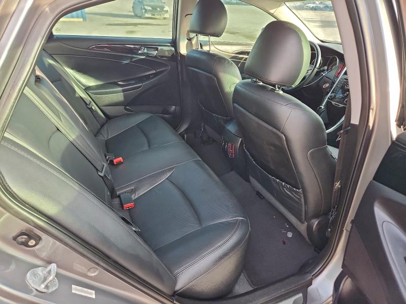Photo 10 from auction – 2011 HYUNDAI SONATA SE with VIN 5NPEC4AC3BH058039