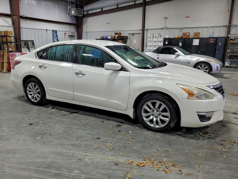Photo 4 from auction – 2015 NISSAN ALTIMA 2.5 with VIN 1N4AL3AP9FC290051