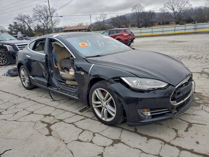 Photo 4 from auction – 2015 TESLA MODEL S 85 with VIN 5YJSA4H21FF087551