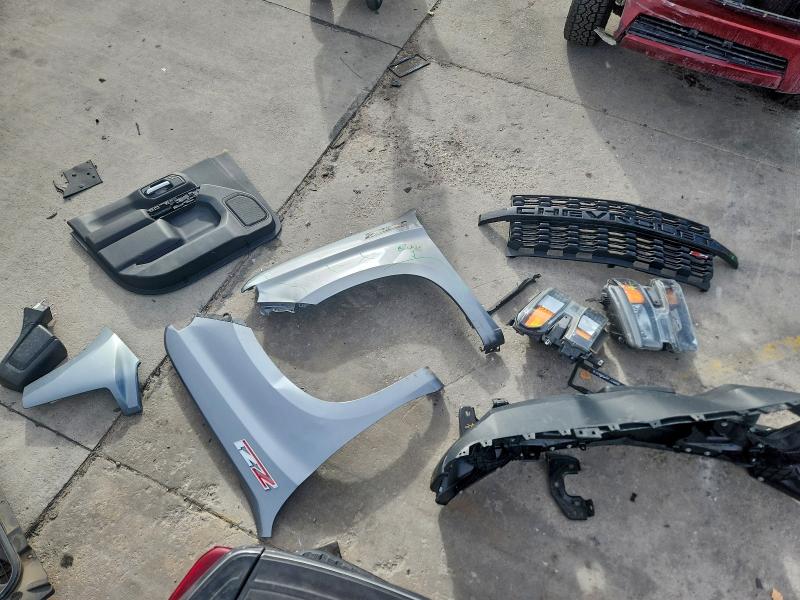 Photo 12 from auction – 2021 CHEVROLET SILVERADO with VIN 1GCPYCEF2MZ156791
