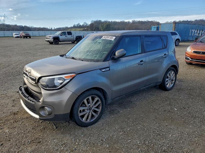 KIA SOUL + 2017 with VIN KNDJP3A52H7450439 - Photo from auction