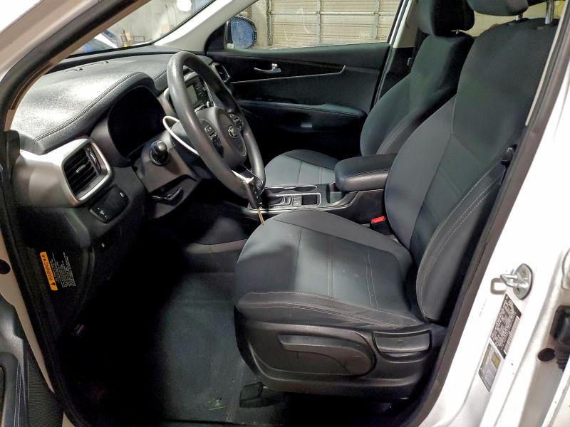 Photo 7 from auction – 2016 KIA SORENTO LX with VIN 5XYPG4A39GG145696