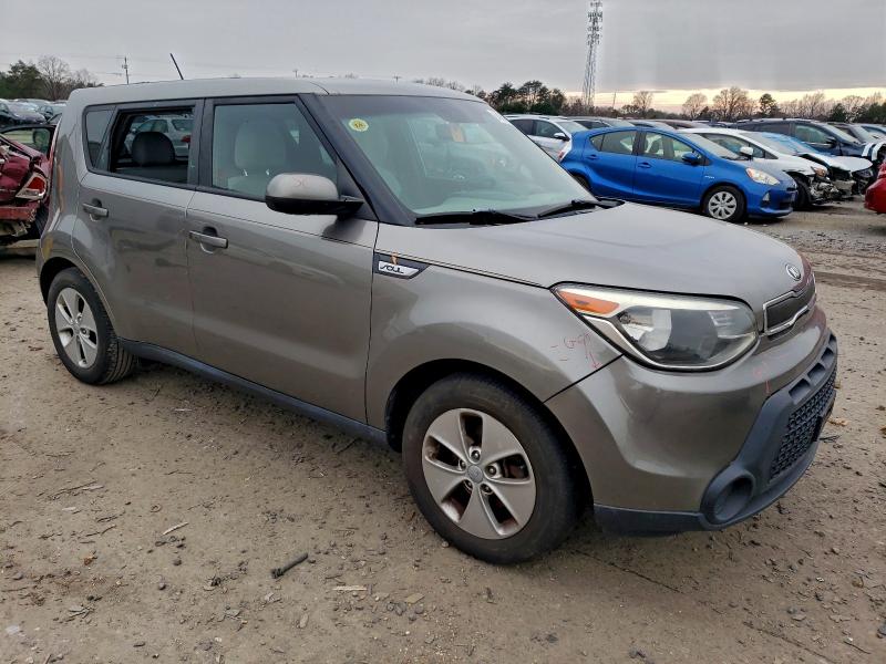 Photo 4 from auction – 2016 KIA SOUL with VIN KNDJN2A2XG7383030