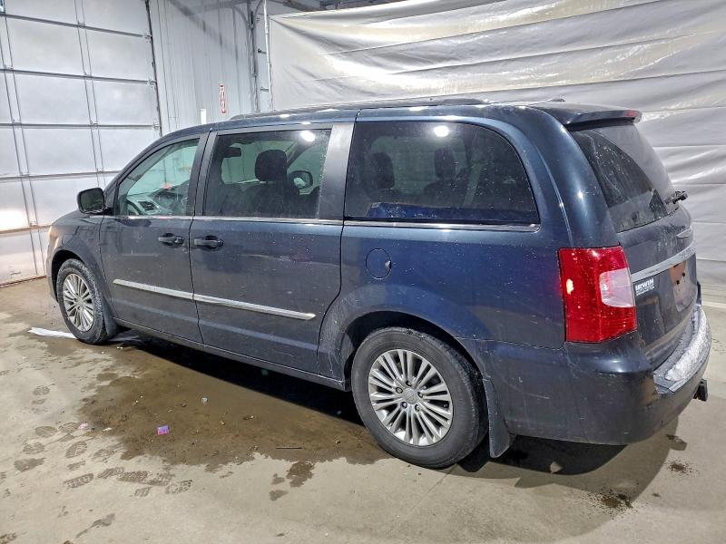 Photo 2 from auction – 2013 CHRYSLER TOWN & COU with VIN 2C4RC1CG9DR647117