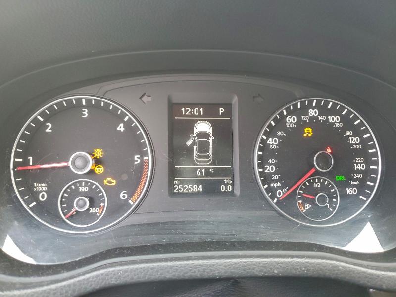 Photo 9 from auction – 2015 VOLKSWAGEN PASSAT SEL with VIN 1VWCV7A35FC105413