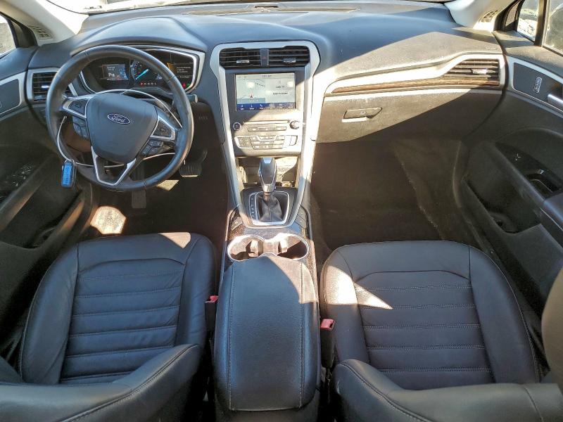 Photo 8 from auction – 2016 FORD FUSION SE with VIN 3FA6P0PU3GR229254