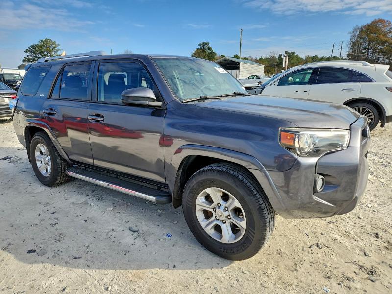 Photo 4 from auction – 2017 TOYOTA 4RUNNER SR with VIN JTEZU5JR8H5160868