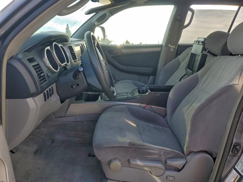 Photo 7 from auction – 2004 TOYOTA 4RUNNER SR with VIN JTEZU14R640027795