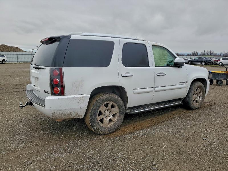 Photo 3 from auction – 2007 GMC YUKON with VIN 1GKFK63847J205595