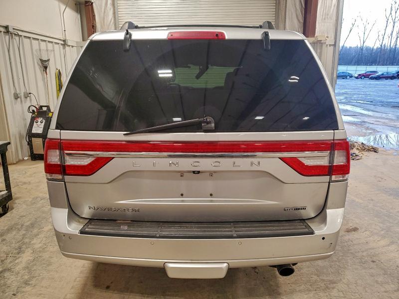 Photo 6 from auction – 2015 LINCOLN NAVIGATOR with VIN 5LMJJ2JT0FEJ11710