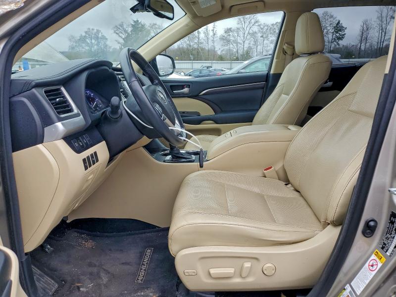 Photo 7 from auction – 2015 TOYOTA HIGHLANDER with VIN 5TDYKRFH3FS101795