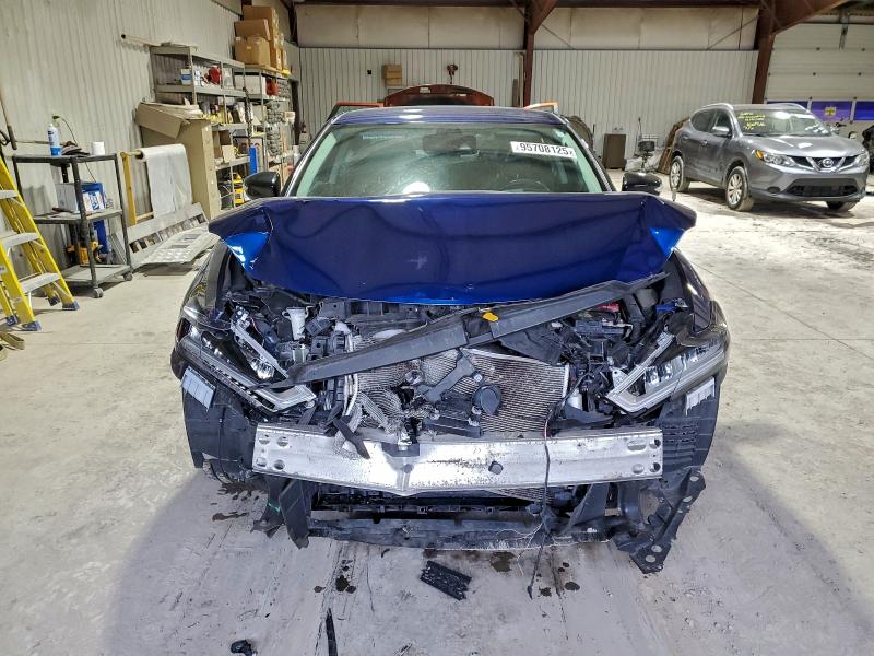 Photo 5 from auction – 2021 NISSAN MAXIMA with VIN 1N4AA6CV6MC502145