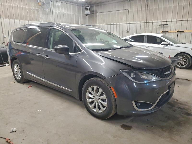 Photo 4 from auction – 2019 CHRYSLER PACIFICA T with VIN 2C4RC1BGXKR698253