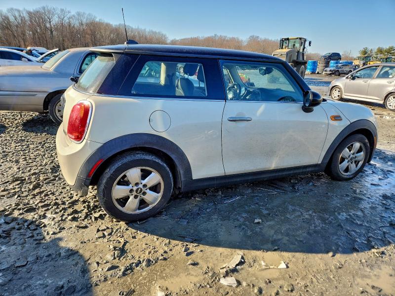 Photo 3 from auction – 2016 MINI COOPER with VIN WMWXP5C59G3B76262