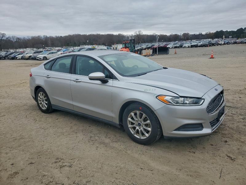 Photo 4 from auction – 2016 FORD FUSION S with VIN 3FA6P0G75GR291295