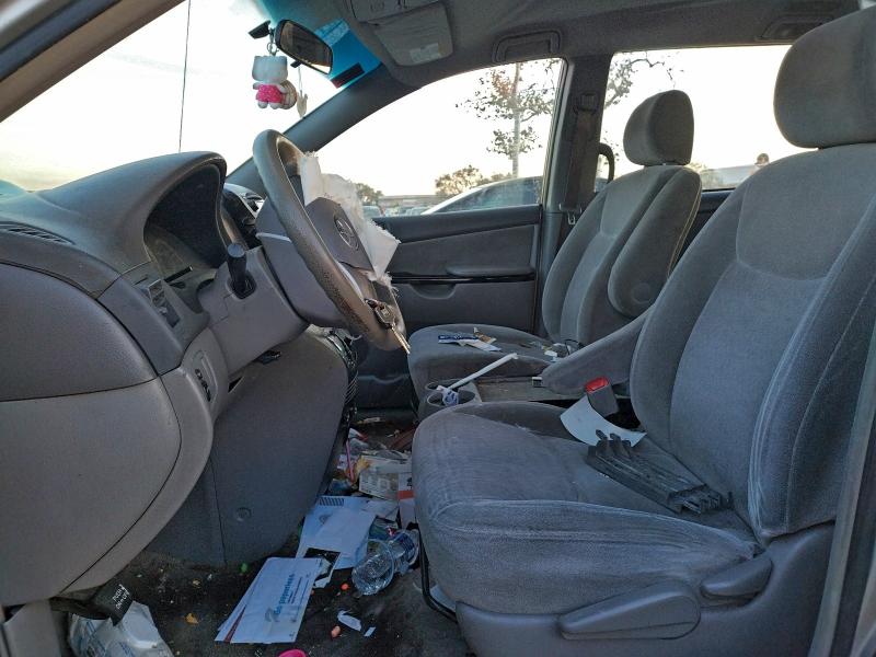 Photo 7 from auction – 2005 TOYOTA SIENNA CE with VIN 5TDZA23C35S295959