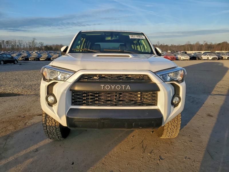 Photo 5 from auction – 2017 TOYOTA 4RUNNER SR with VIN JTEBU5JR6H5473497
