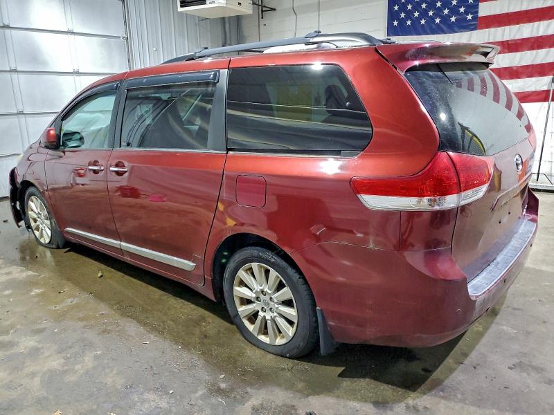 Photo 2 from auction – 2013 TOYOTA SIENNA XLE with VIN 5TDDK3DC5DS063096