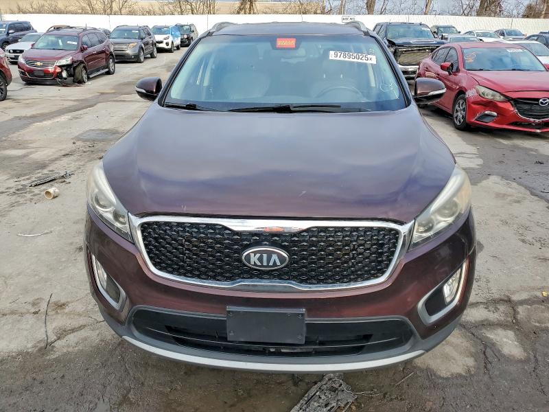 Photo 5 from auction – 2016 KIA SORENTO EX with VIN 5XYPH4A58GG066437
