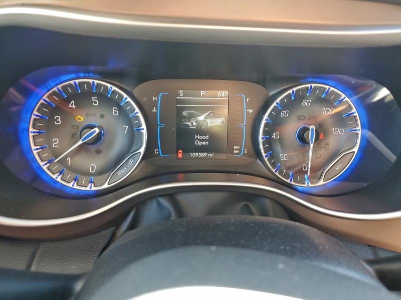 Photo 9 from auction – 2017 CHRYSLER PACIFICA T with VIN 2C4RC1BG5HR613926