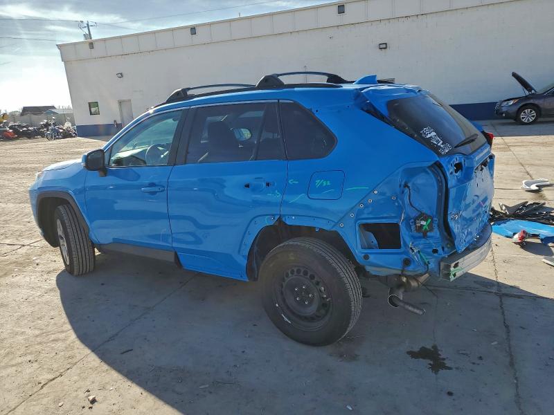 Photo 2 from auction – 2021 TOYOTA RAV4 LE with VIN 2T3G1RFV8MW224413