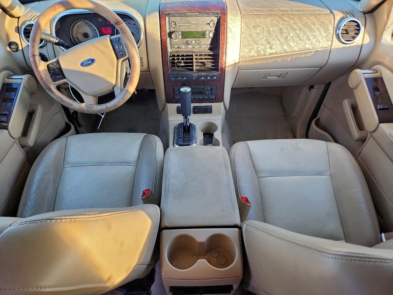 Zdjęcie 8 z aukcji – 2006 FORD EXPLORER L z VIN 1FMEU758X6UB36585