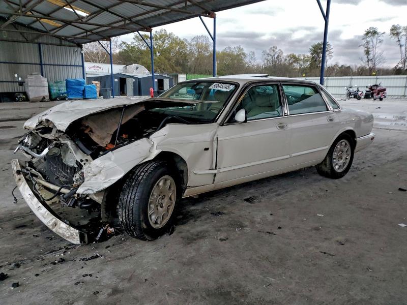 JAGUAR XJ8 2001 with VIN SAJDA14C21LF33609 - Photo from auction