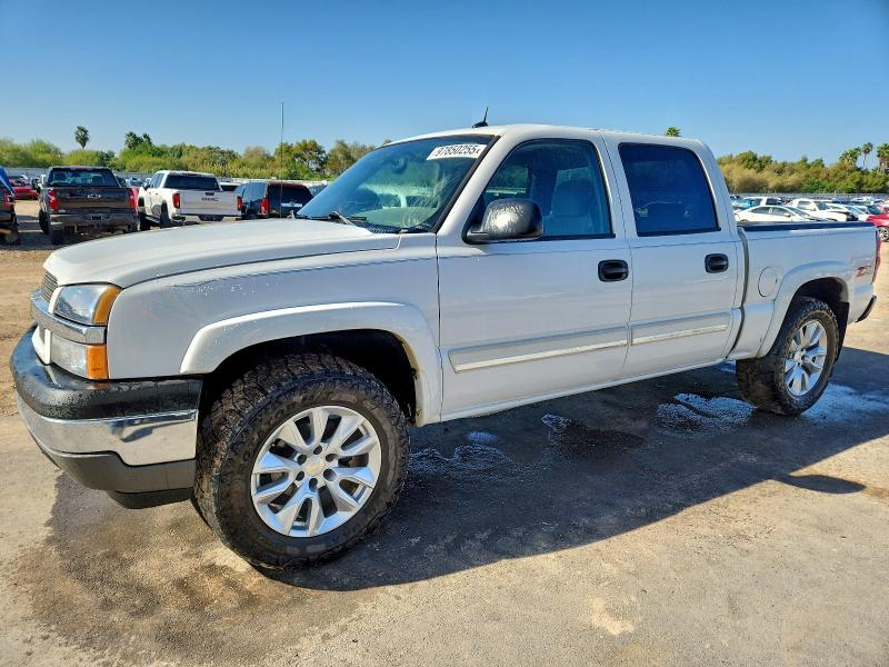 CHEVROLET SILVERADO 2005 مع رقم تعريف المركبة 2GCEK13T951335409 - صورة من المزاد
