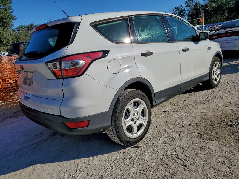 Photo 3 from auction – 2017 FORD ESCAPE S with VIN 1FMCU0F75HUC12415