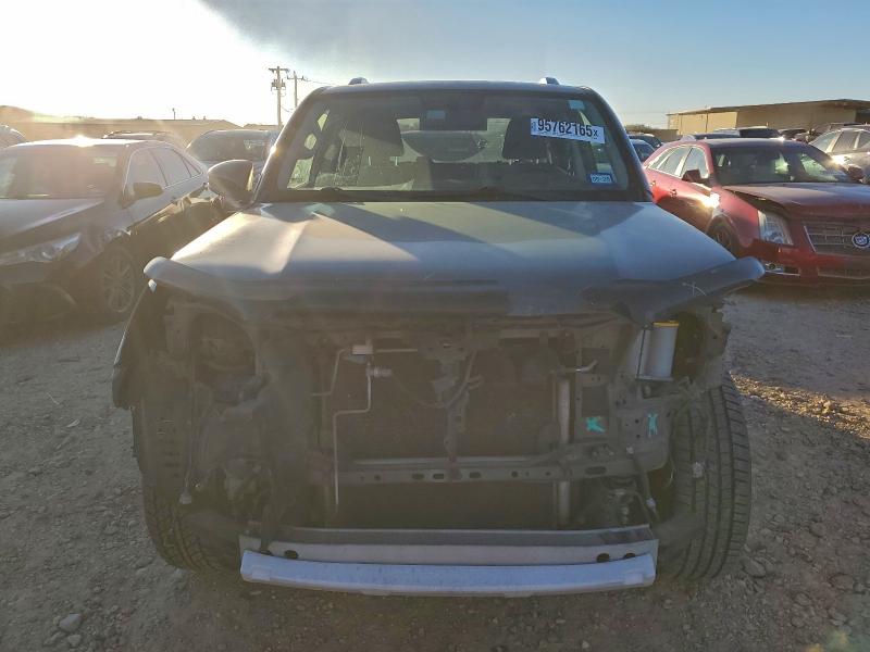 Photo 5 from auction – 2018 TOYOTA 4RUNNER SR with VIN JTEZU5JR7J5169356