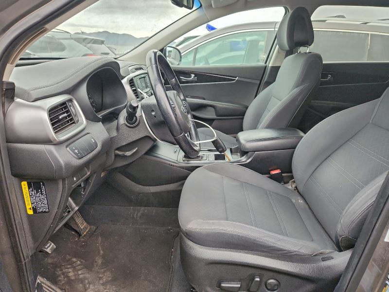 Photo 7 from auction – 2016 KIA SORENTO with VIN 5XYPG4A37GG077365