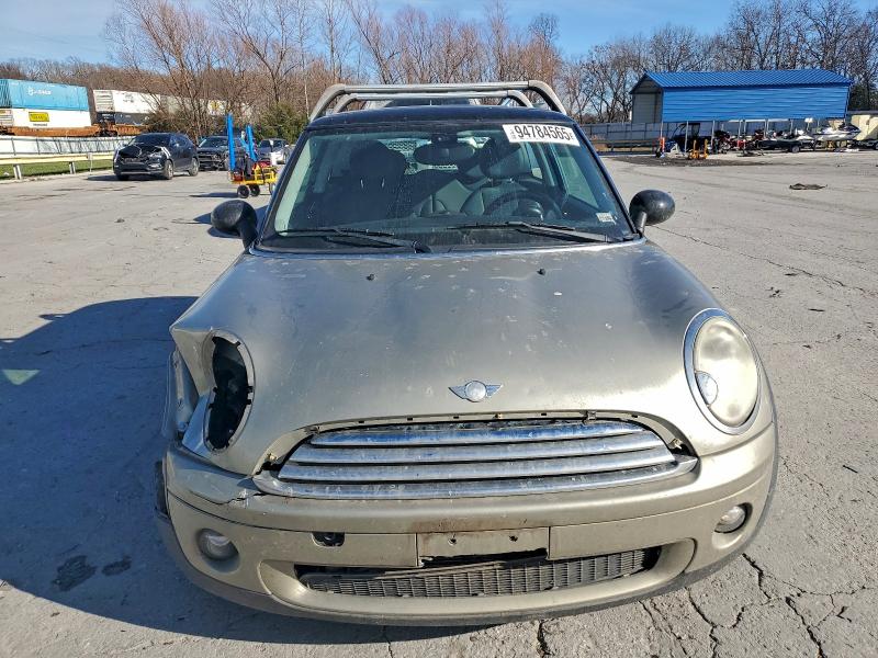 Photo 5 from auction – 2008 MINI COOPER with VIN WMWMF33518TU68397
