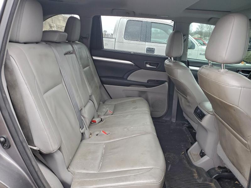 Photo 11 from auction – 2015 TOYOTA HIGHLANDER with VIN 5TDJKRFHXFS109085