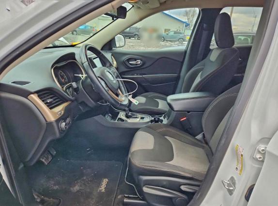 Photo 7 from auction – 2014 JEEP CHEROKEE L with VIN 1C4PJLCS3EW117053