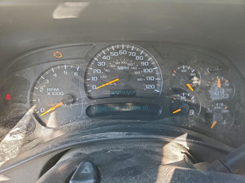 Photo 9 from auction – 2005 GMC YUKON with VIN 1GKEC13V15R156162