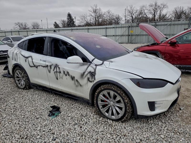 Photo 4 from auction – 2018 TESLA MODEL X with VIN 5YJXCBE45JF142344