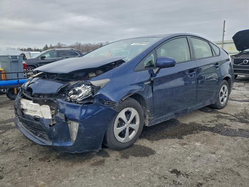 TOYOTA PRIUS 2012 مع رقم تعريف المركبة JTDKN3DU3C1532690 - صورة من المزاد