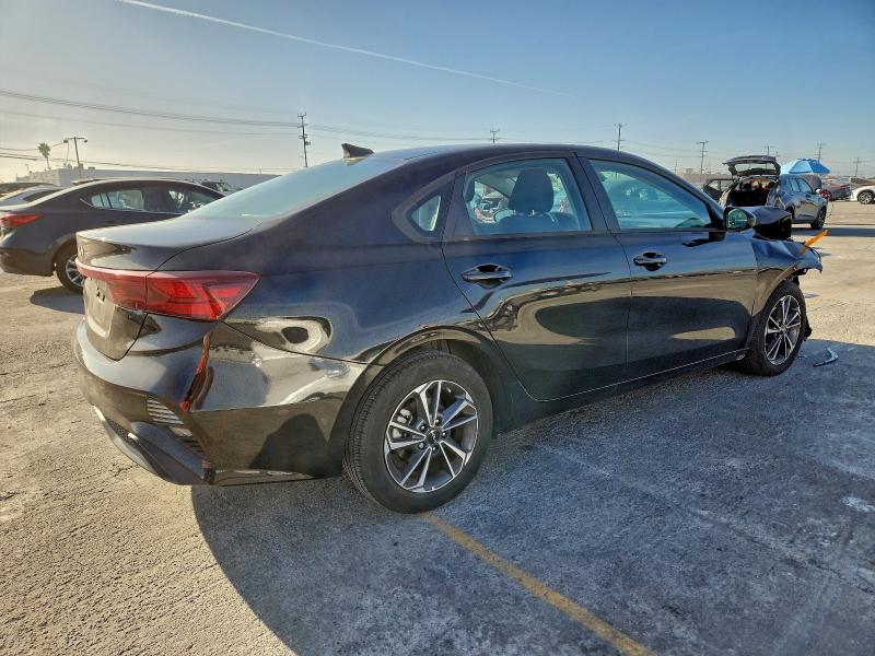 Photo 3 from auction – 2024 KIA FORTE LX with VIN 3KPF24AD2RE713662