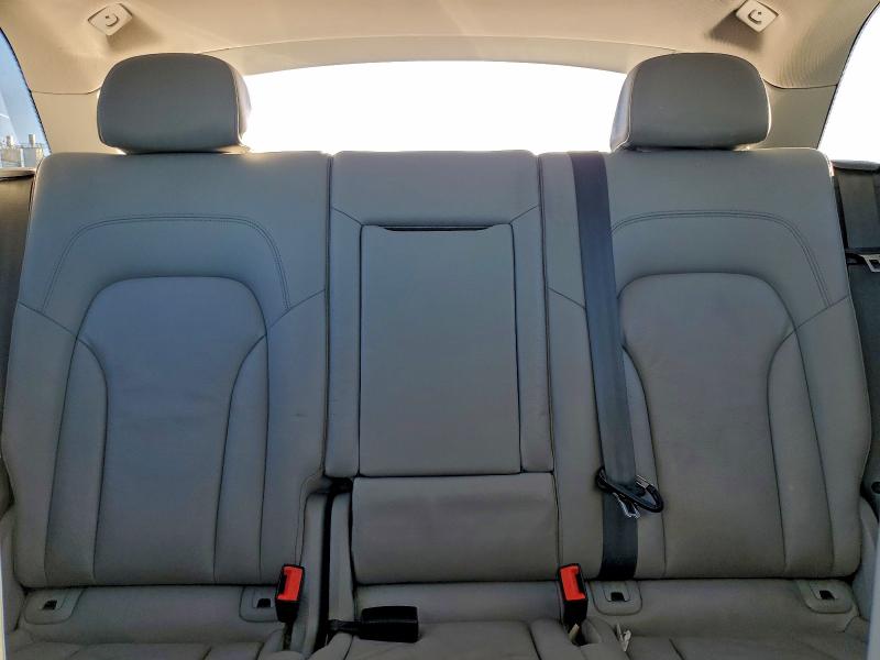 Photo 10 from auction – 2015 AUDI Q5 TDI PRE with VIN WA1CMAFP4FA035178