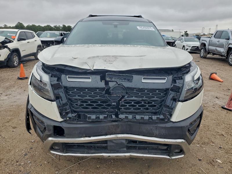 Photo 5 from auction – 2024 NISSAN PATHFINDER with VIN 5N1DR3BD0RC305188
