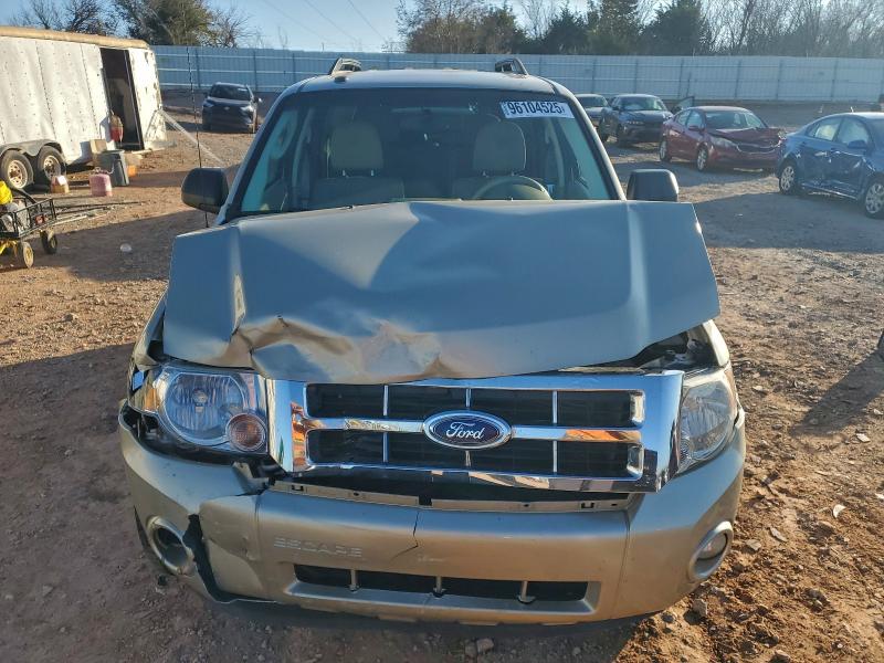 Photo 5 from auction – 2012 FORD ESCAPE XLT with VIN 1FMCU0D74CKB61772