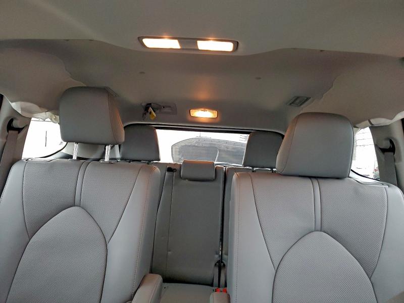Foto 10 de la subasta – 2024 TOYOTA HIGHLANDER con VIN 5TDKDRBH2RS564697