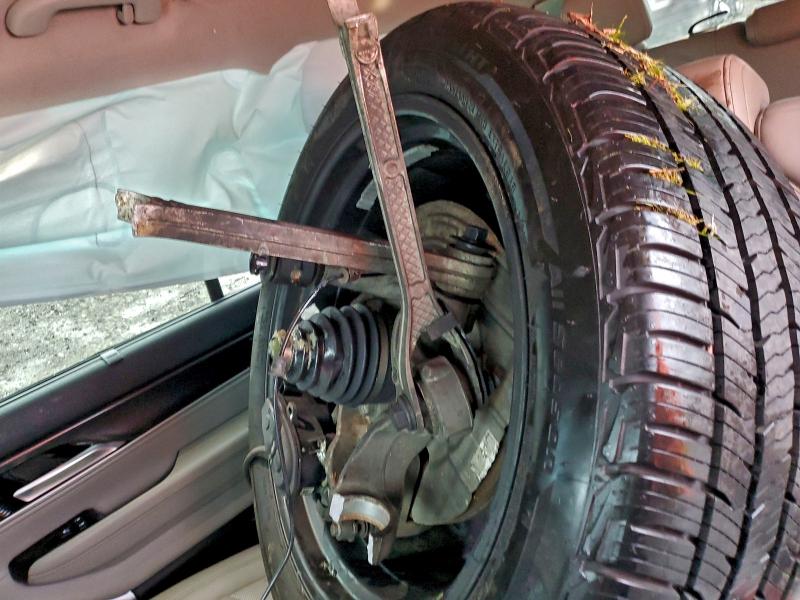 Photo 13 from auction – 2022 JEEP WAGONEER with VIN 1C4SJVAT0NS205891