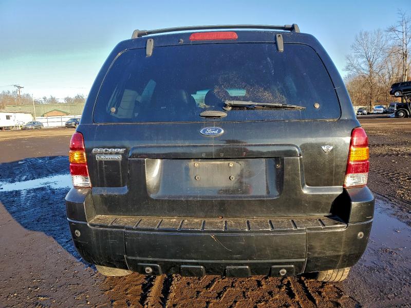 Photo 6 from auction – 2005 FORD ESCAPE LIM with VIN 1FMCU941X5KB68597